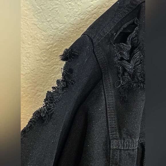 Carmar Thrashed Black Denim with rips and distressed Jacket Oversized XS - Picture 5 of 11